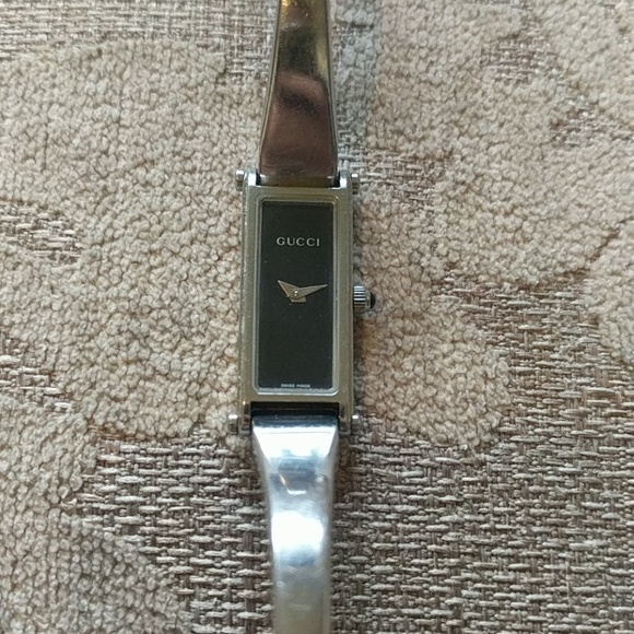 Gucci Watch - Picture 3 of 6
